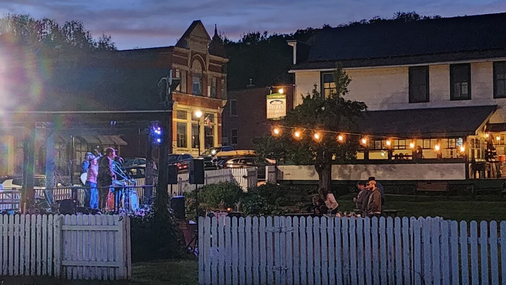 LIve Music at Hotel Trempealeau in Trempealeau, Wisconsin